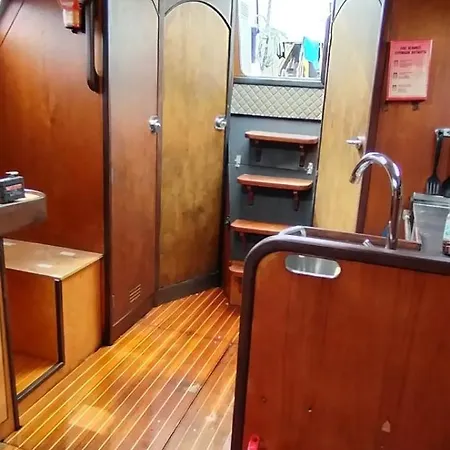Farfalla Vintage Sailboat