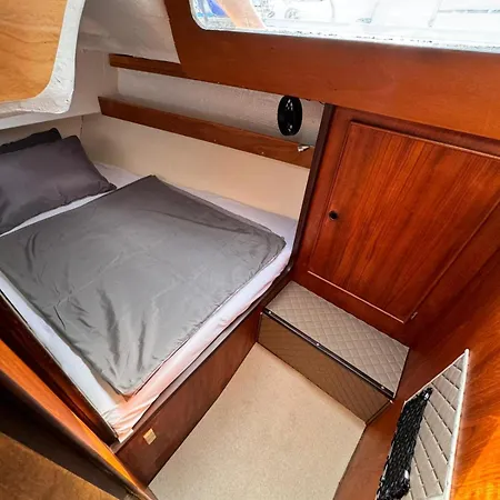 보트호텔 Farfalla Vintage Sailboat 오파티아