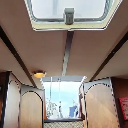 Farfalla Vintage Sailboat 보트호텔 오파티아